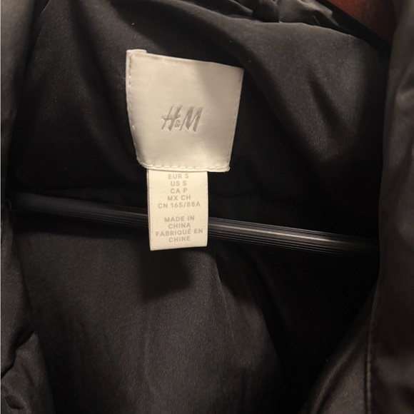 H&M Charcoal Puffer Vest - Picture 3 of 4